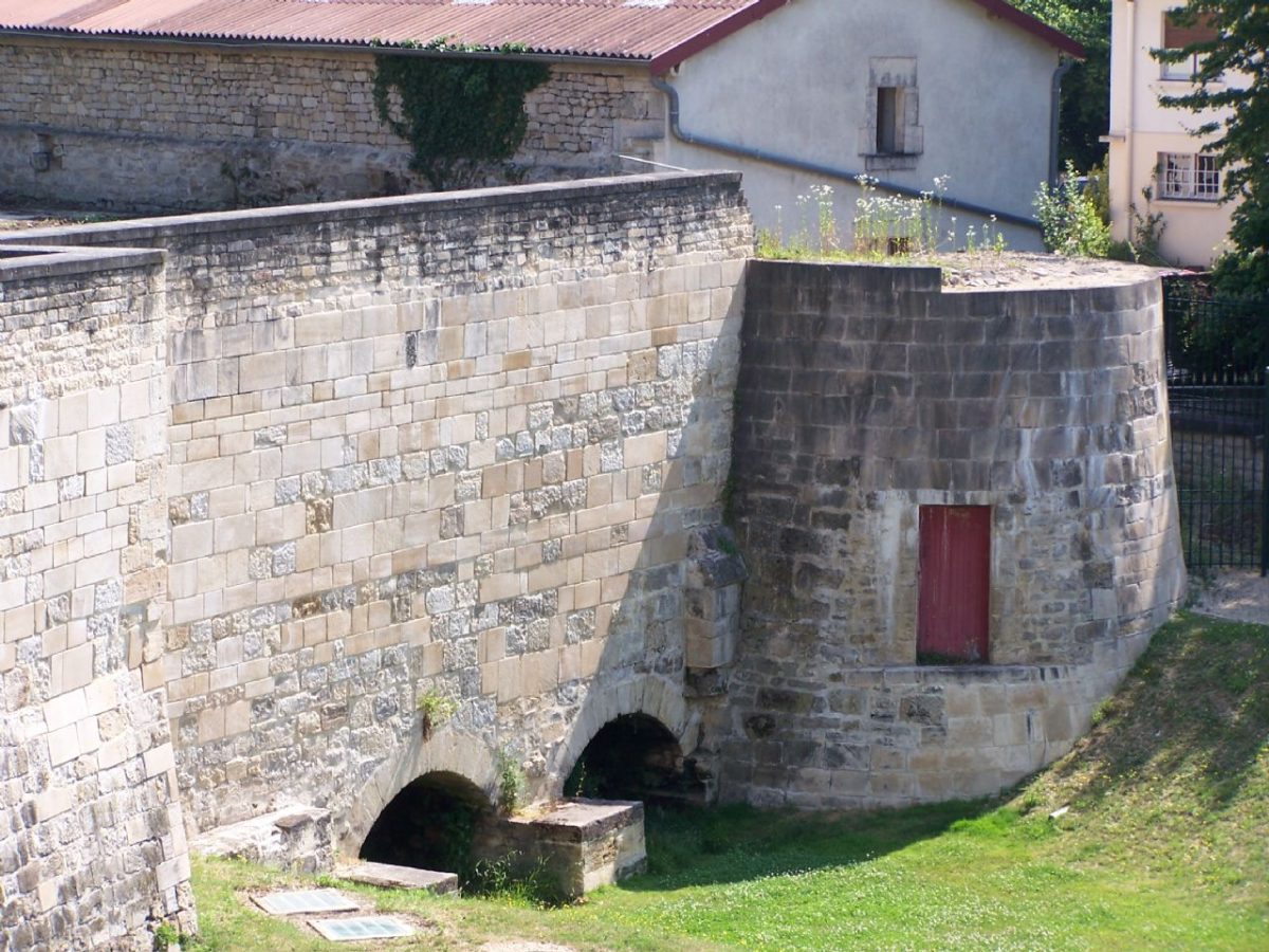 PARC DU CHATEAU ET SES REMPARTS
