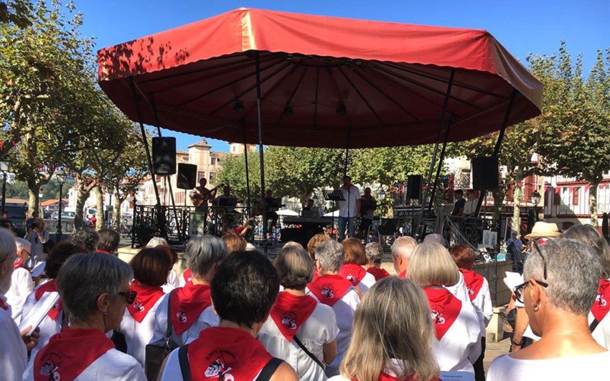 Concert au kiosque - Giscard is not dead