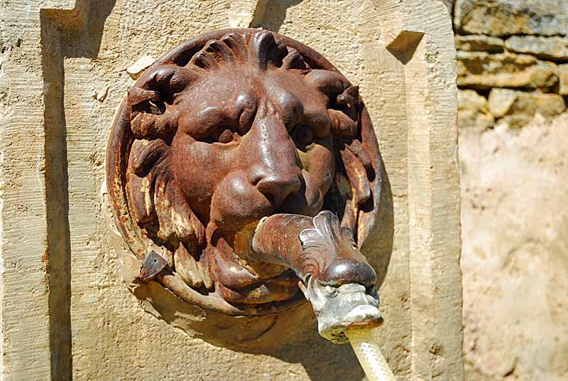 Fontaine du Haut à Orcevaux