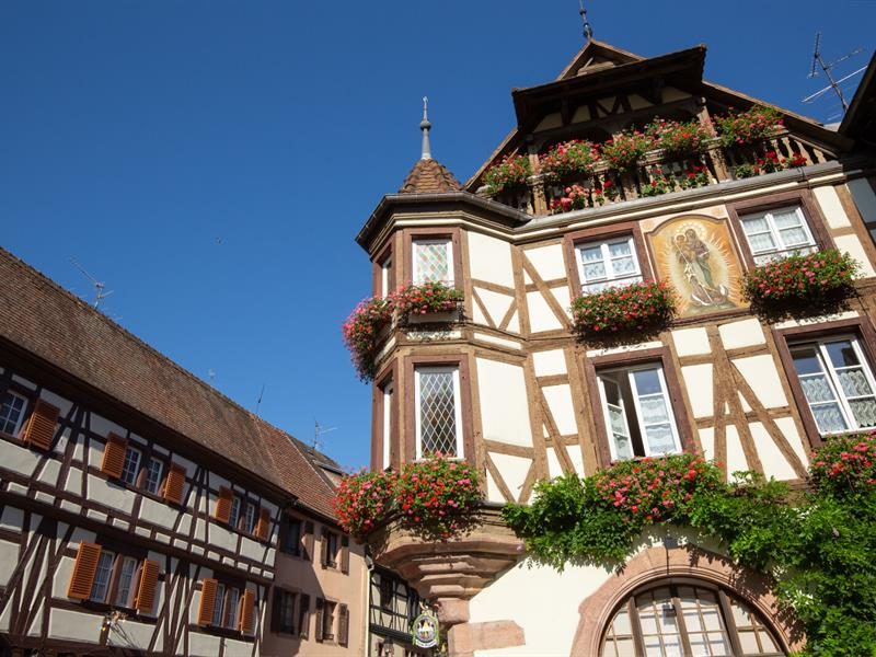 Maison Loewert avec colombage et oriel d'angle