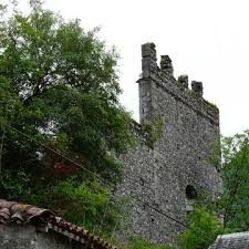 RUINES DU CHÂTEAU-FORT
