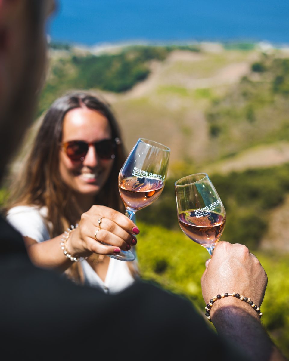 VIGNIBLES EN SCENE - RANDONNNEE ET DEGUSTATION AU CAVE TAMBOUR