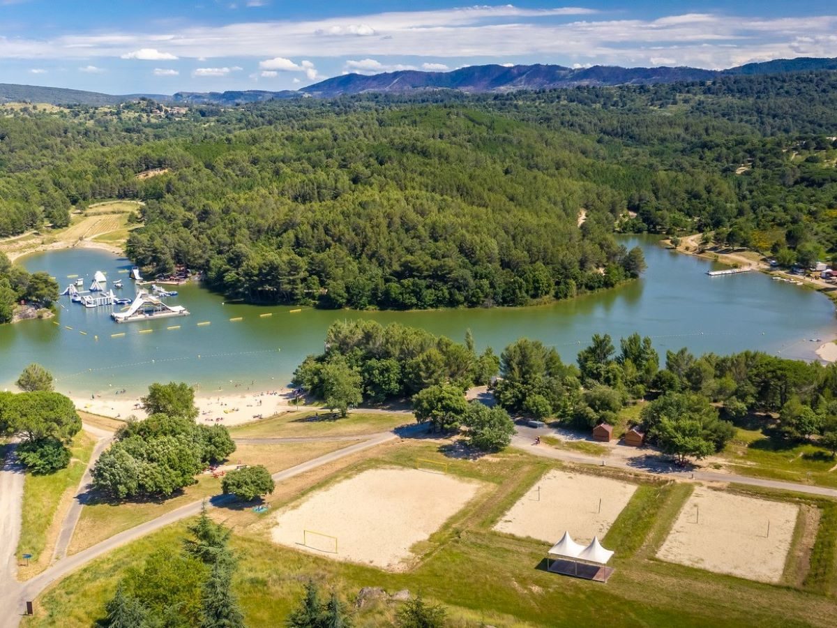 LAC DE LA CAVAYÈRE