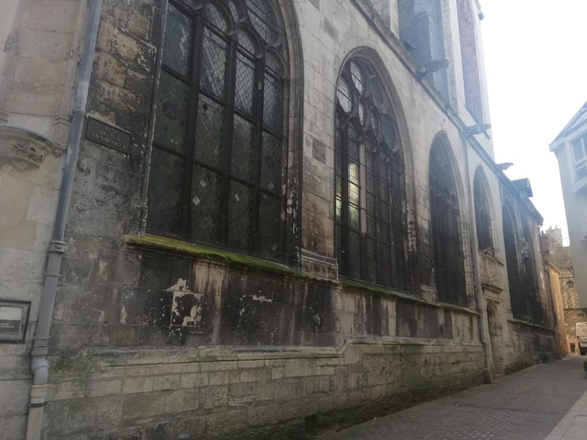 La rue de la synagogue
