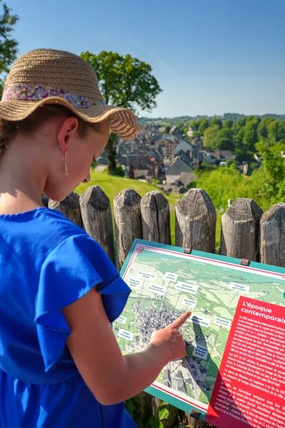 Mur-de-Barrez, au fil de l'histoire : un récit illustré du village de la préhistoire à aujourd'hui