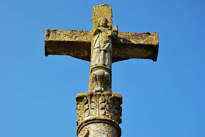Croix route de Bassoncourt
