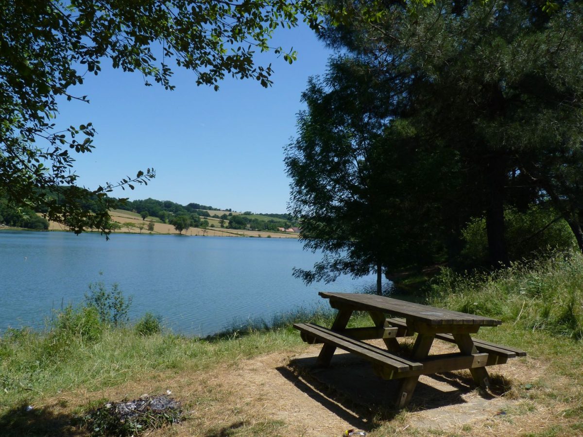 Aire de pique-nique du lac de Serres-Castet