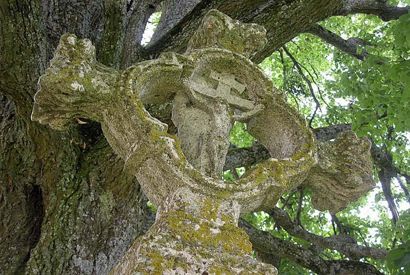 Croix de chemin de Balesmes-sur-Marne (1)