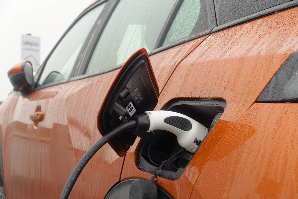 Borne recharge véhicules électriques