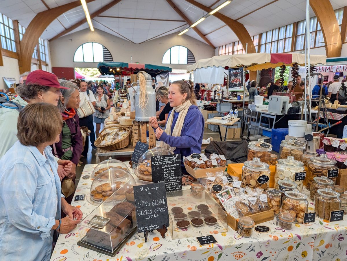 Marché aux produits locaux