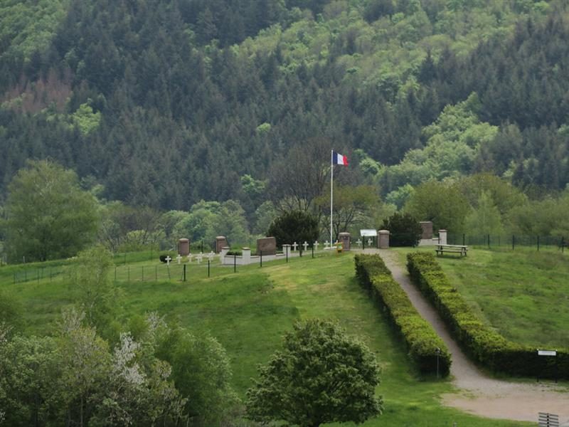 Aire de pique-nique - Route du Souvenir Français