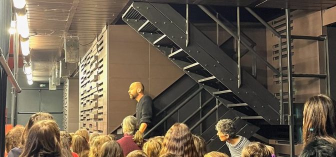 Rendez-vous Curieux : visite du théâtre de l'Usine