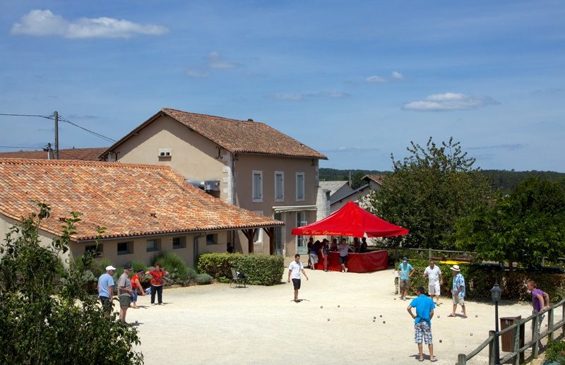 Concours de pétanque semi-nocturne