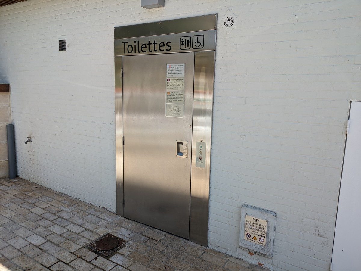 Toilettes publiques