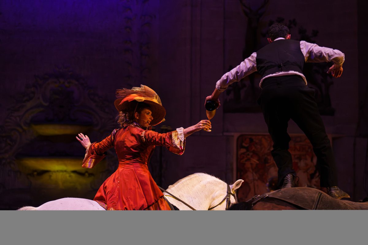 Spectacle équestre - "Un jour à Paris" aux Grandes Écuries de Chantilly