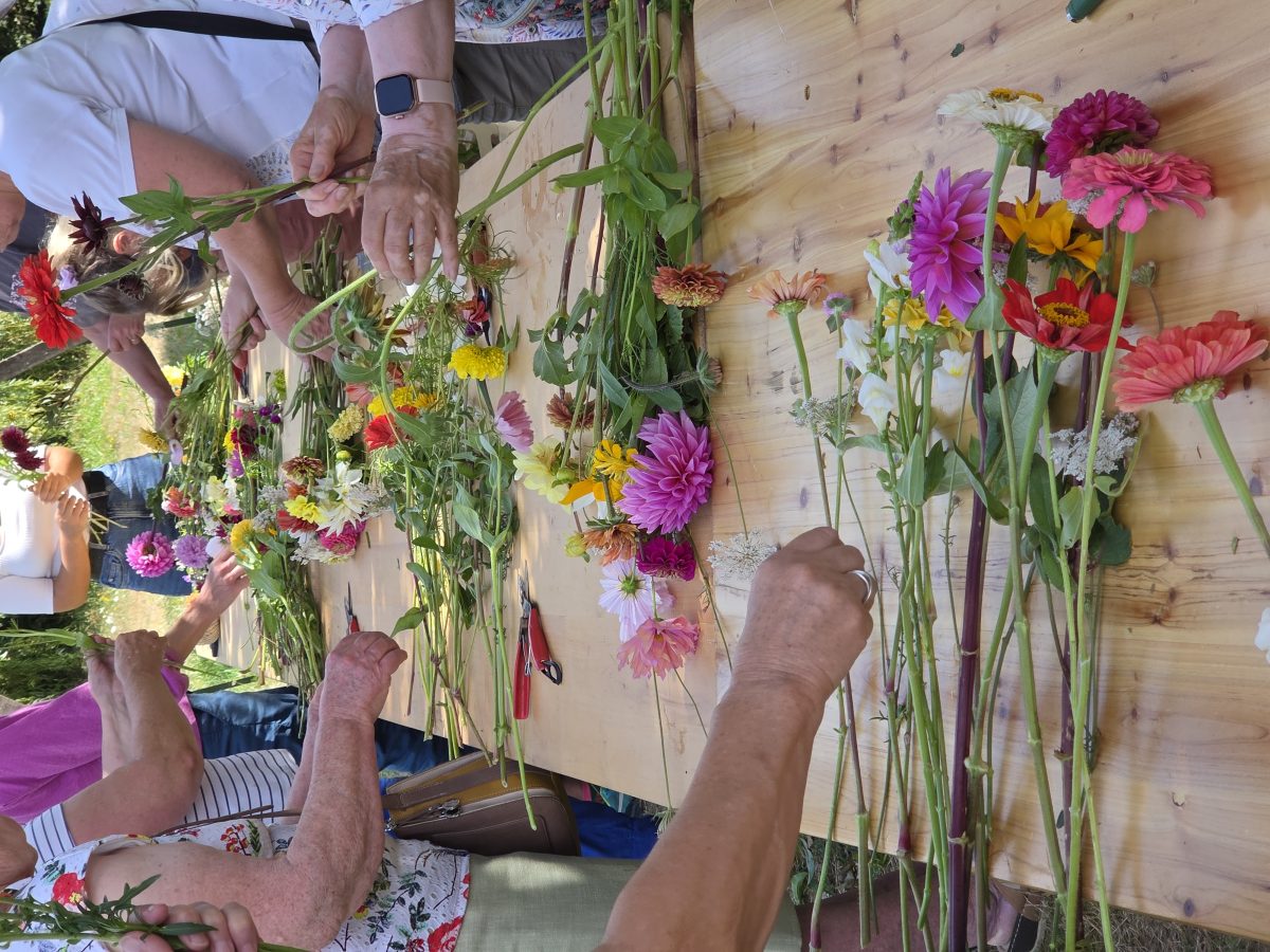 Atelier confection d'un bouquet de fleurs