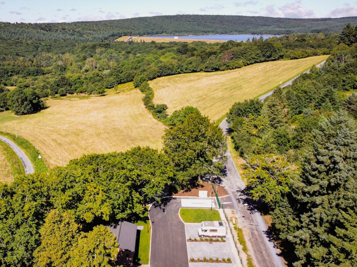 AIRE DE SERVICES POUR CAMPING-CARS - AU BOIS DE MARS