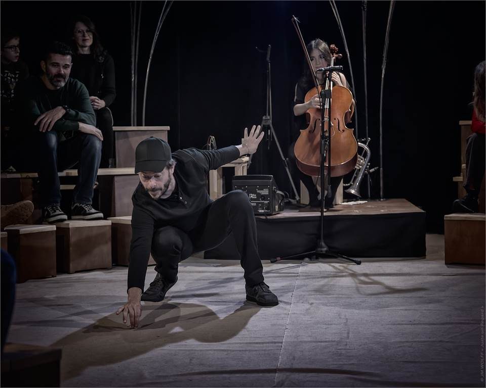 Théâtre - Le sonneur à ventre jaune