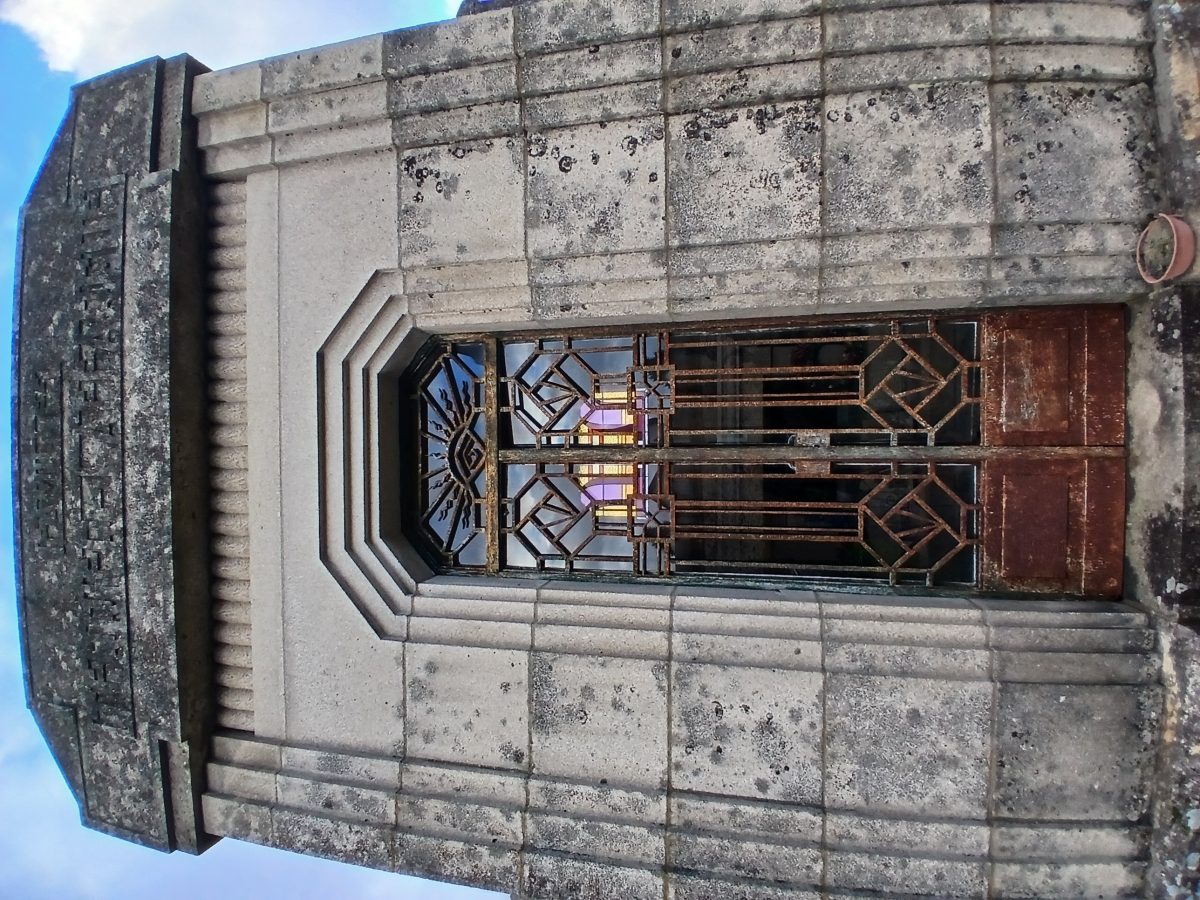 Cimetière de Louyat : Sur les traces de l'Art déco