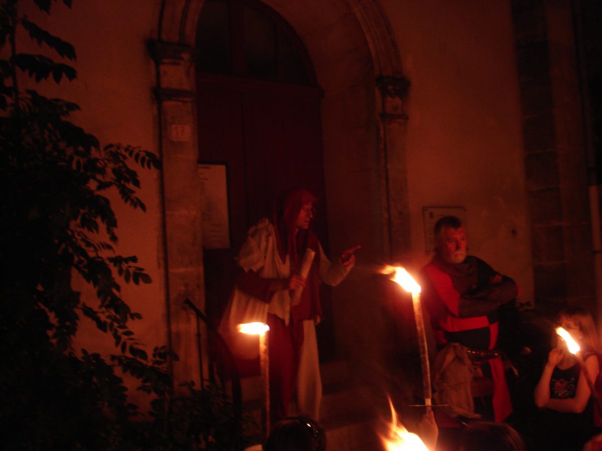 Visite aux flambeaux de la bastide de Monflanquin  - Janouille raconte la bastide du XIIIème siècle