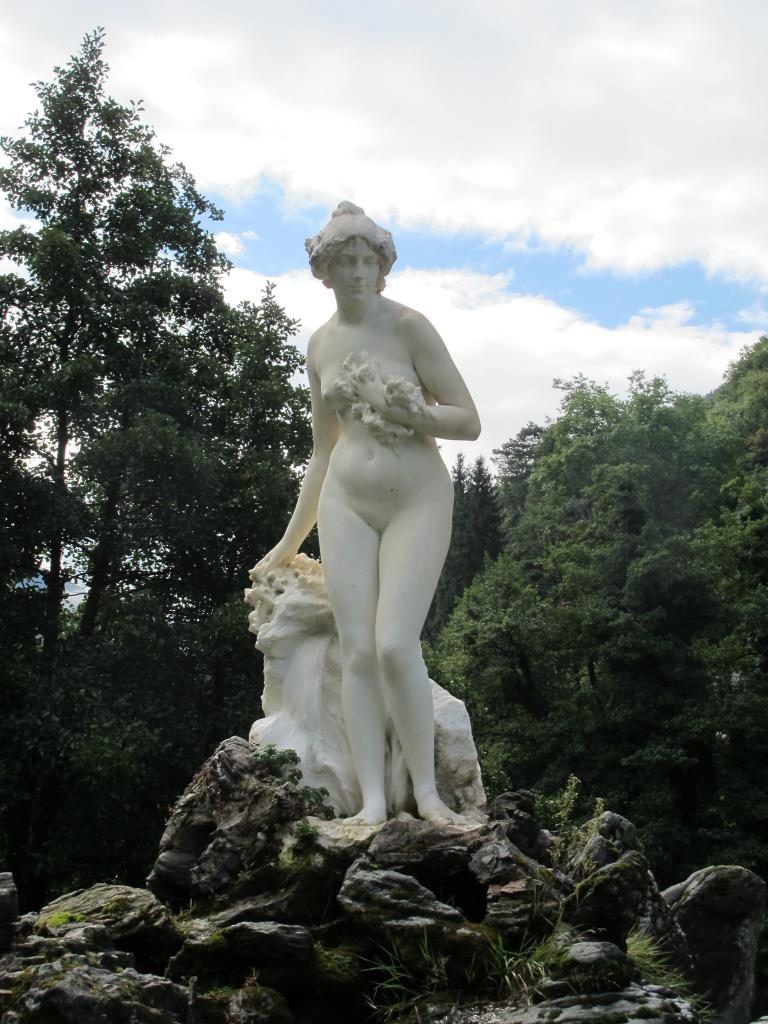 LA STATUE DE LA VALLÉE DU LYS