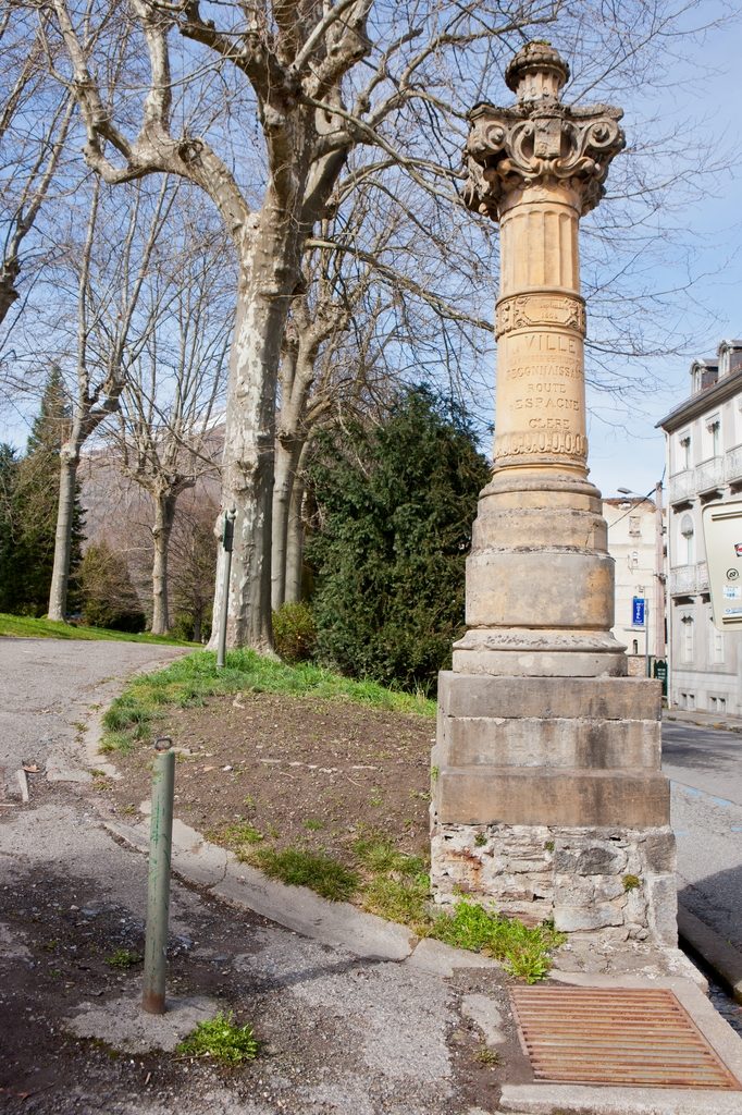 LA STATUE DE LA COLONNE