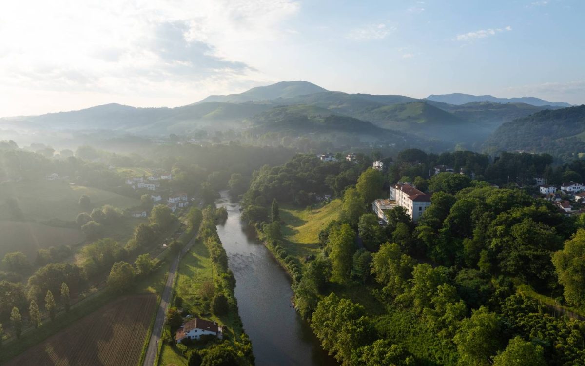 Visite guidée de Cambo-les-Bains, Histoire et métamorphoses d'une ville thermale