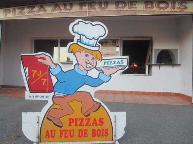 PIZZA AU FEU DE BOIS