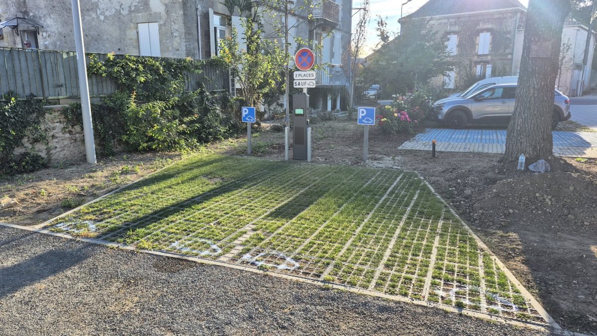 Borne de recharge pour voiture électrique