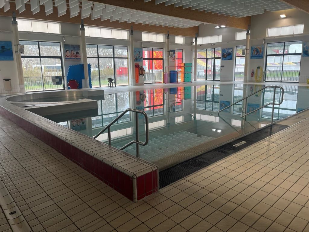 PISCINE - ESPACE AQUATIQUE ARLETTE FRANCO
