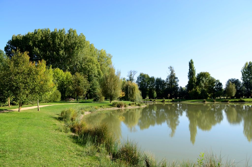 Aire de pique-nique du plan d'eau de Battreau