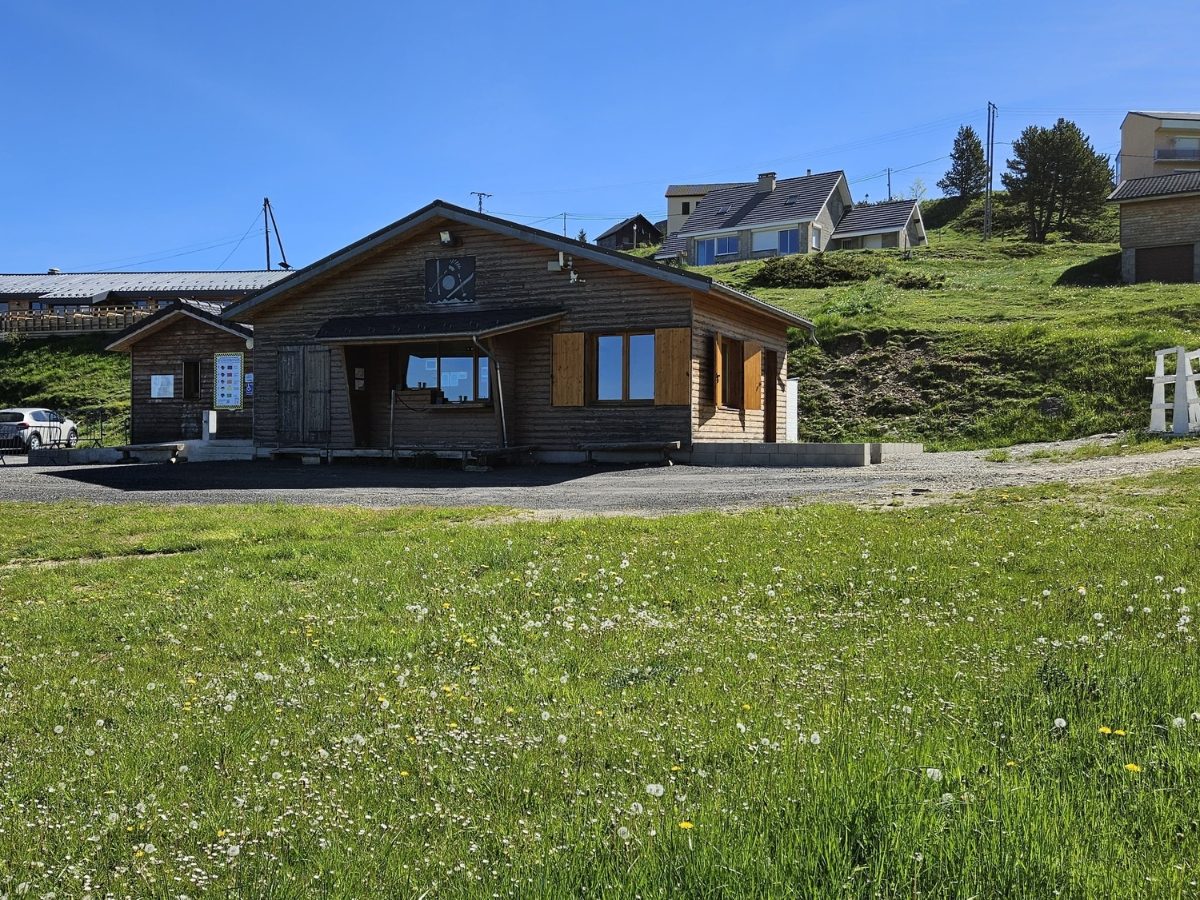 OFFICE DE TOURISME DES PYRÉNÉES AUDOISES - PIT DE CAMURAC, STATION DE MONTAGNE