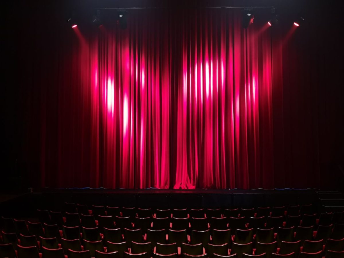 SPECTACLE DE THÉÂTRE « LES SILENCES »