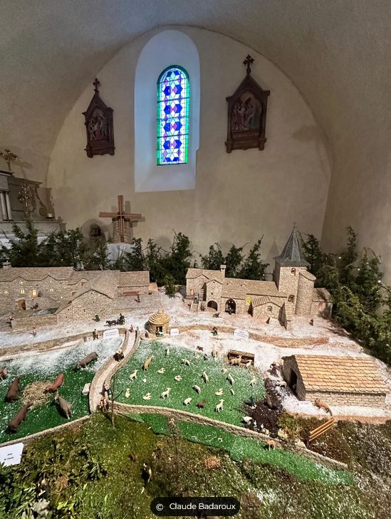 CRÈCHE DE L'ÉGLISE DE SAINT-GEORGE