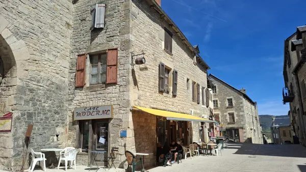 Fête de clôture du Café Moderne