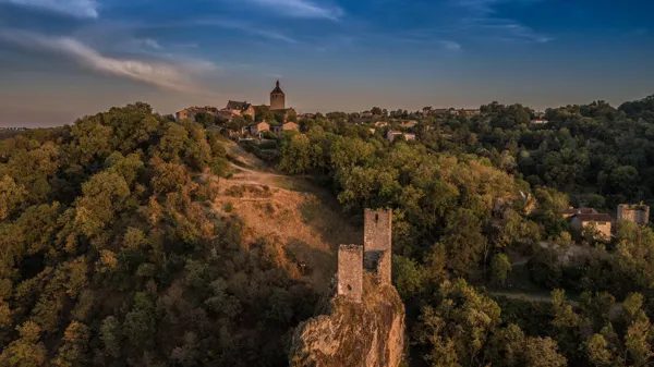 Visite du village de Peyrusse le Roc et du site médiéval (groupes)