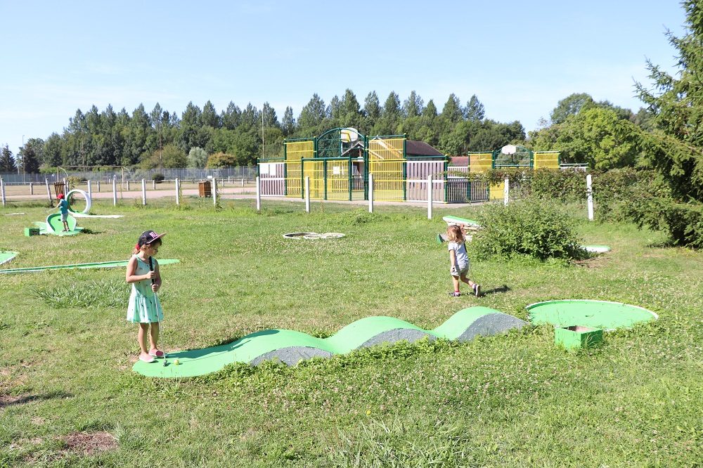 Mini-golf