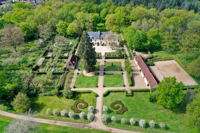Domaine de Poulaines : Jardins et Arboretum