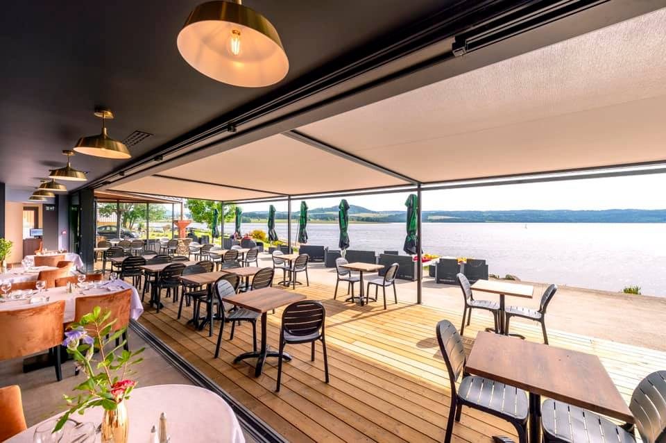 LA TABLE DU LAC
